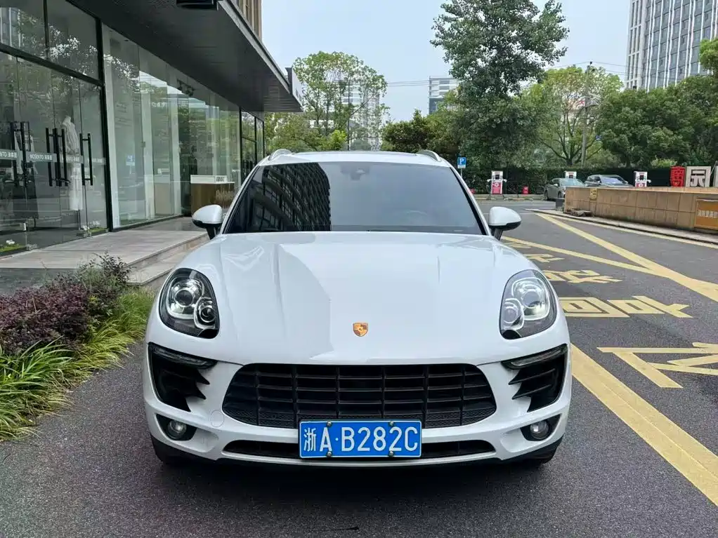 Porsche Macan — миниатюра 2