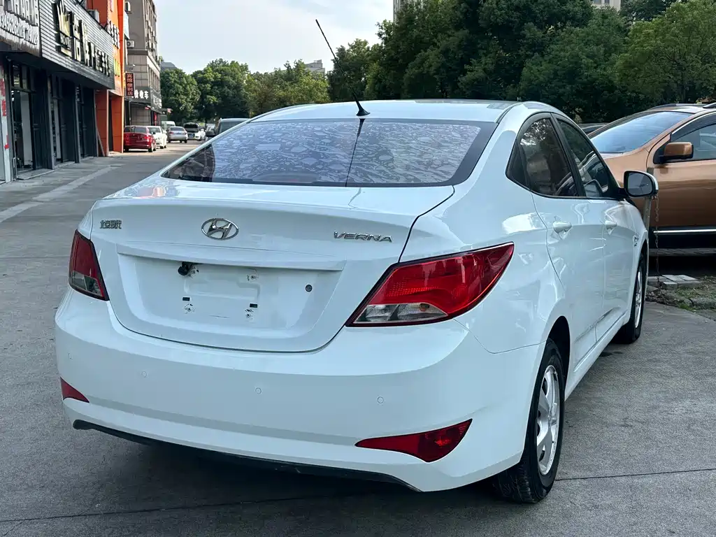 Hyundai Verna — миниатюра 13
