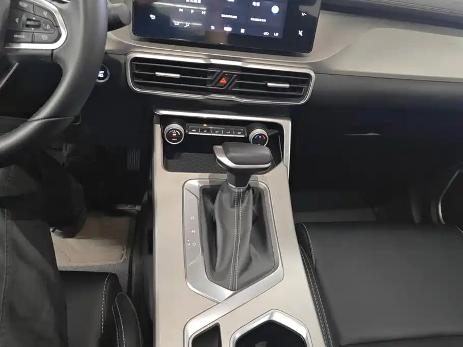 Geely Binyue — миниатюра 16