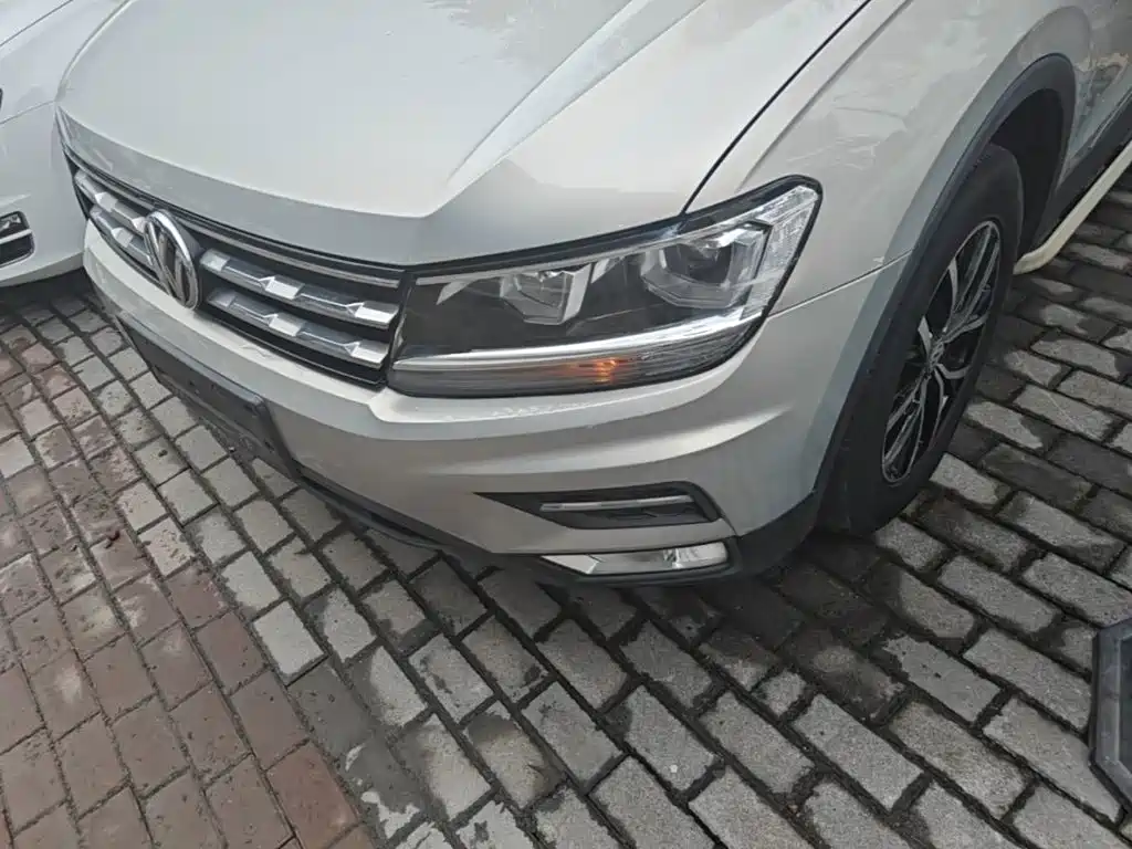 Volkswagen Tiguan L — миниатюра 24