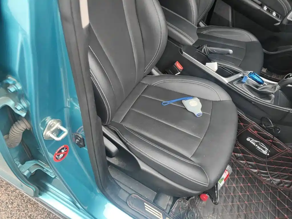 Geely Vision X3 — миниатюра 25