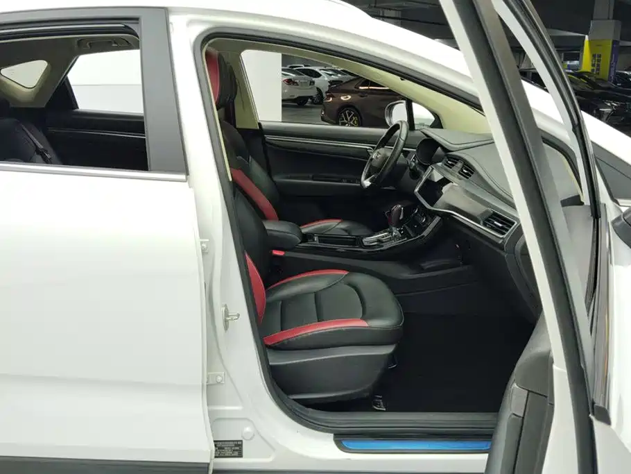 Geely Emgrand GS — миниатюра 8