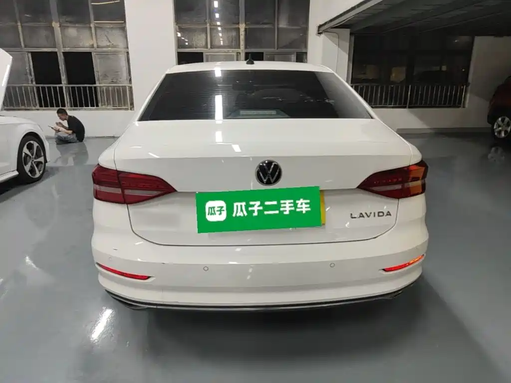 Volkswagen Lavida — миниатюра 6