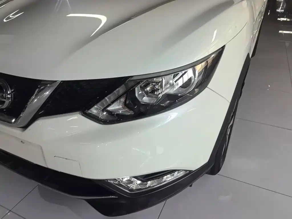 Nissan Qashqai — миниатюра 24