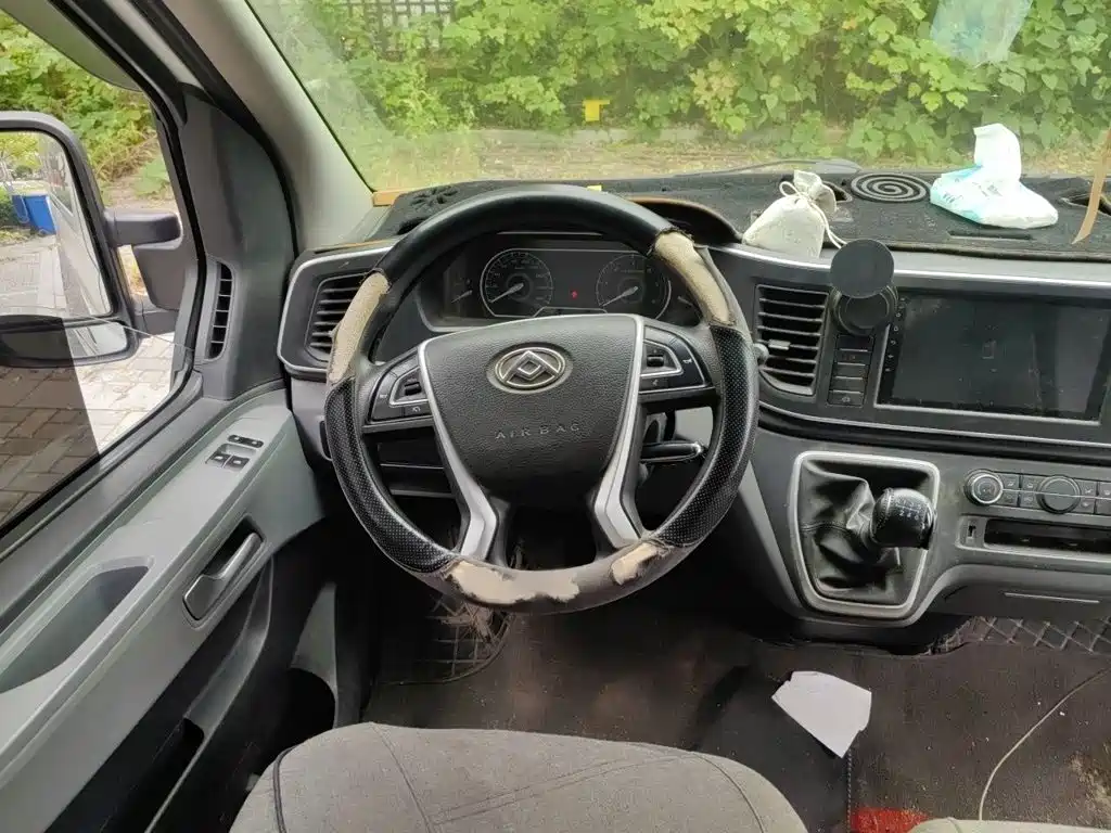 MAXUS V80 — миниатюра 3