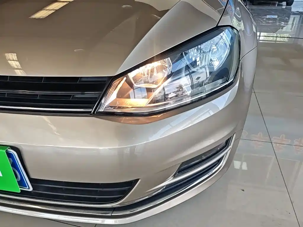 Volkswagen Golf — миниатюра 24