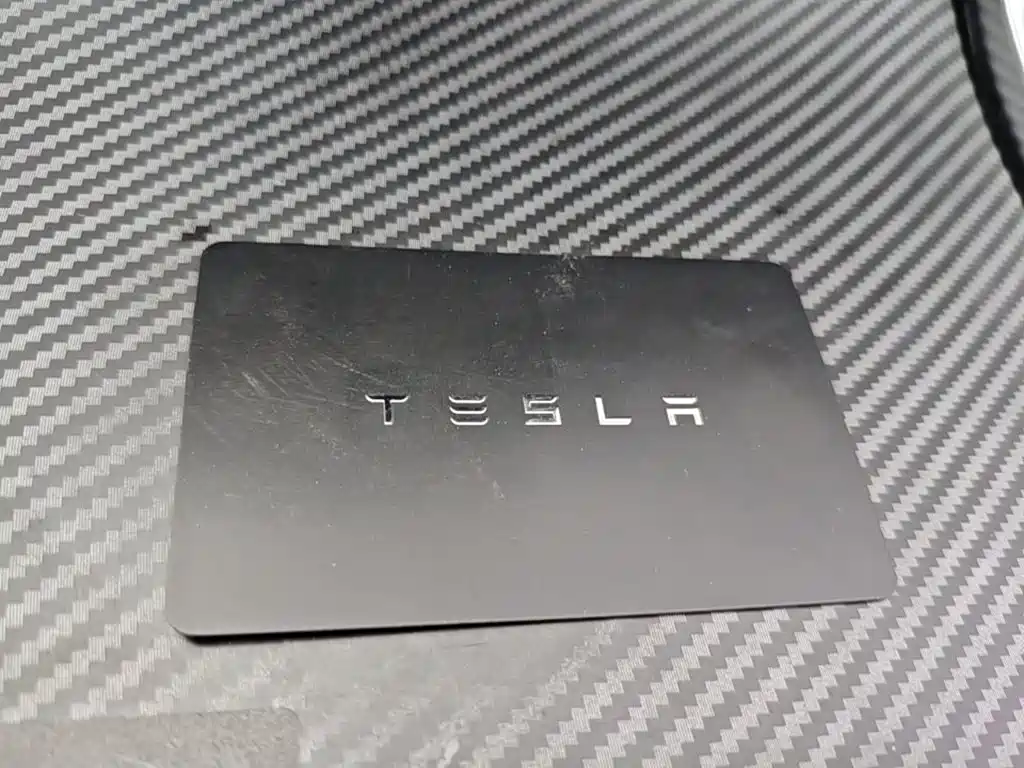Tesla Model 3 — миниатюра 9