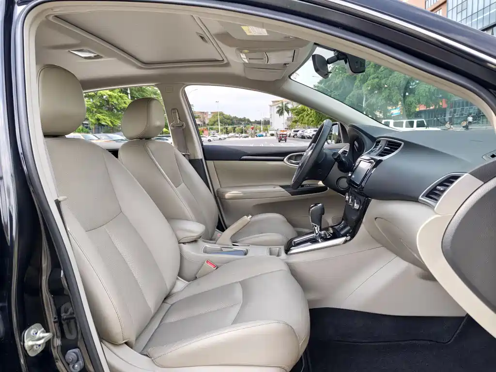 Nissan Sylphy 2018 1.6XV CVT Premium