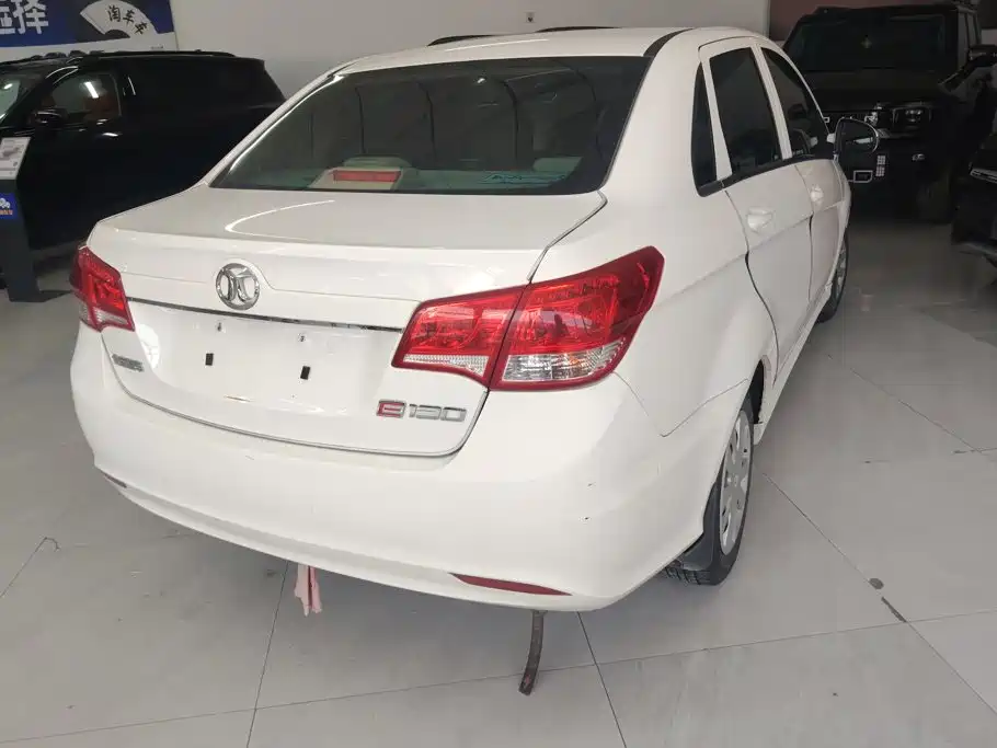 BAIC E-Series — миниатюра 3