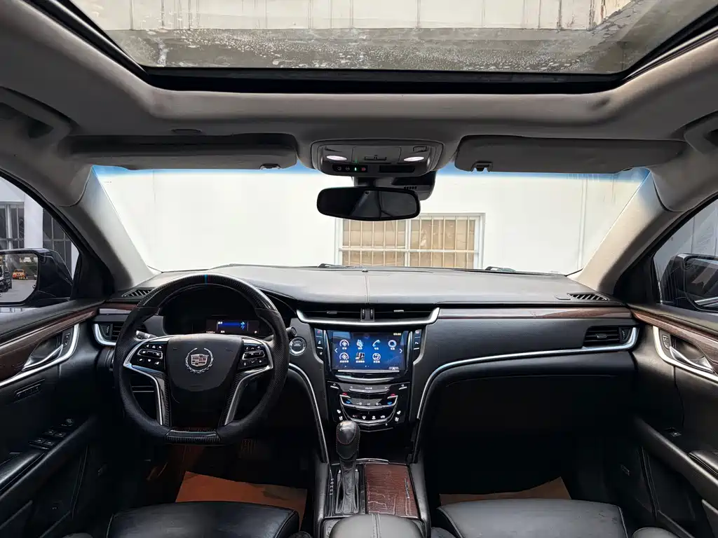 Cadillac XTS — миниатюра 6