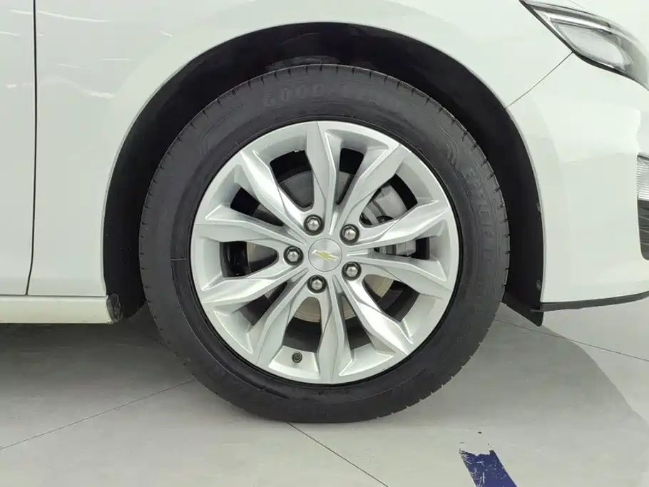 Chevrolet Malibu XL — миниатюра 6