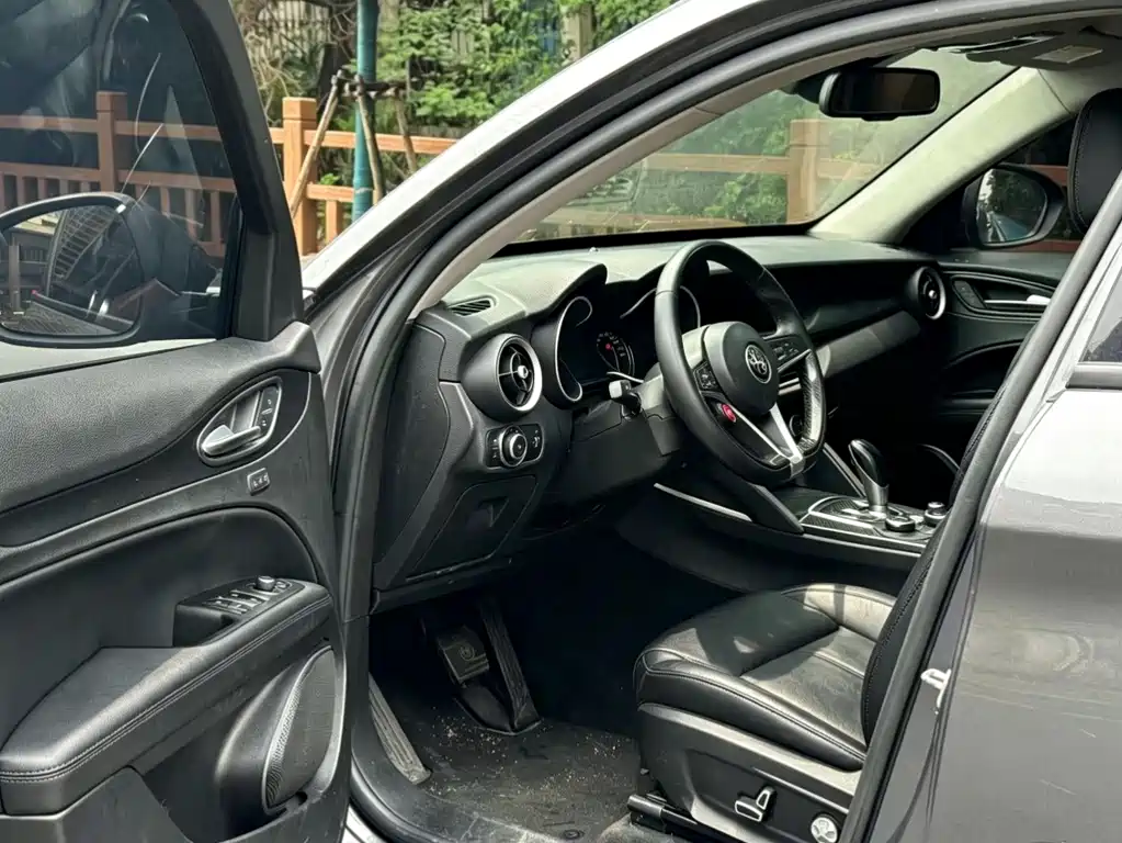 Alfa Romeo Stelvio — миниатюра 4