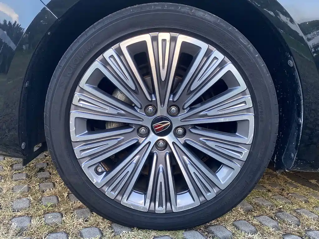 Hongqi Hongqi H5 — миниатюра 25