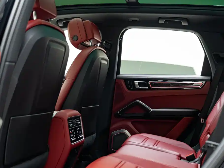 Porsche Cayenne Hybrid — миниатюра 13
