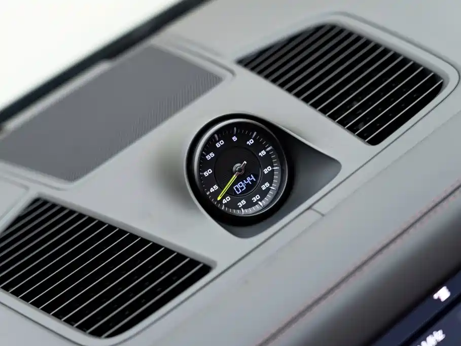 Porsche Cayenne Hybrid — миниатюра 22