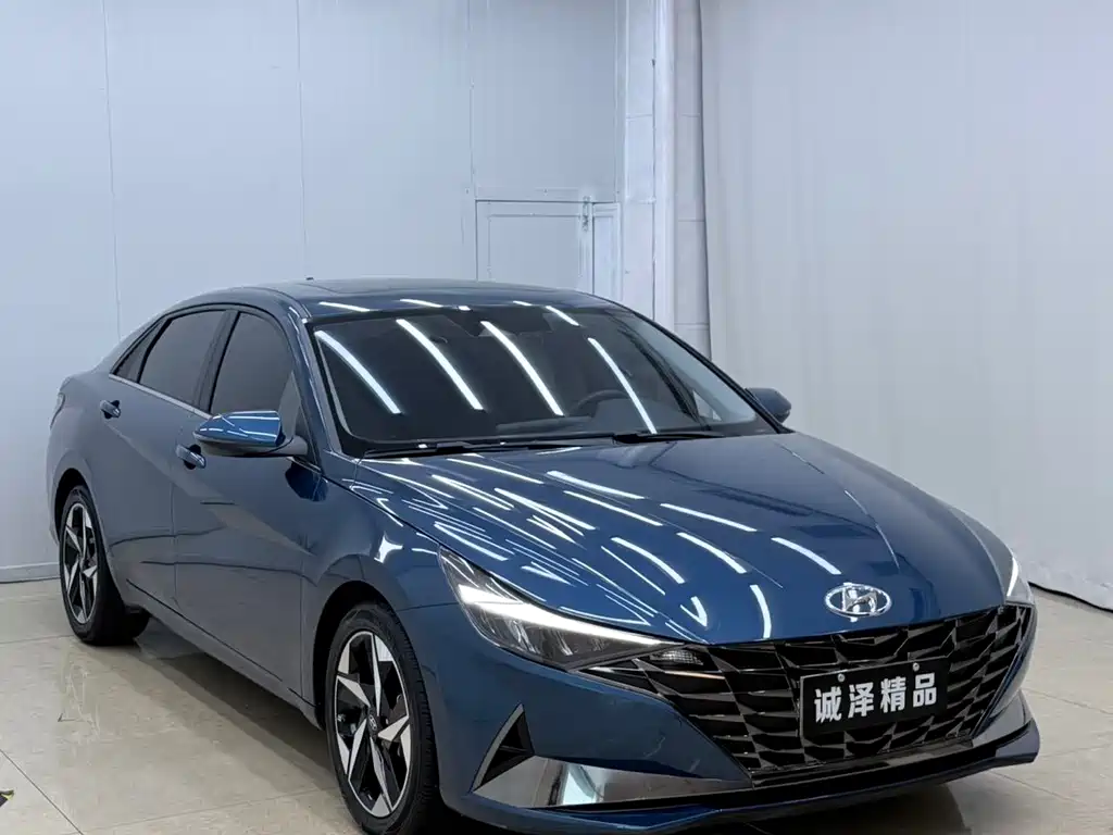 Hyundai Elantra — миниатюра 3