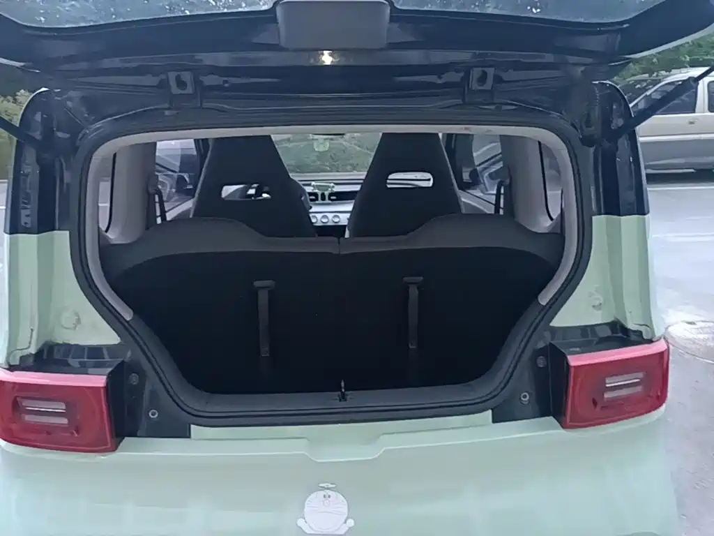 Wuling MINIEV — миниатюра 19