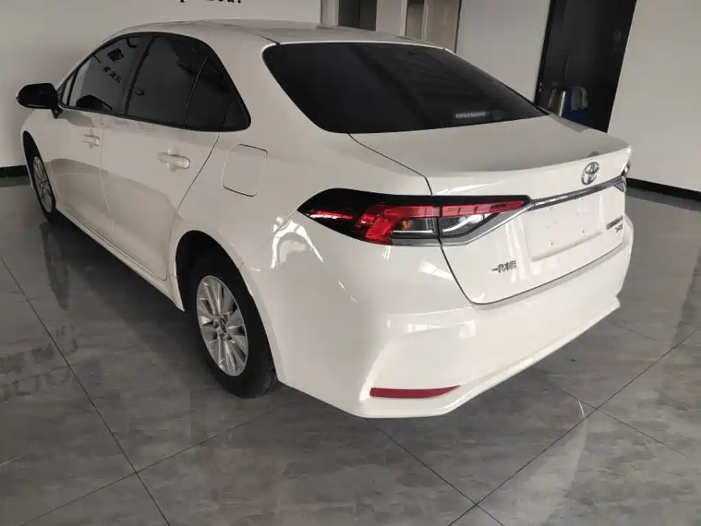 Toyota Corolla — миниатюра 5