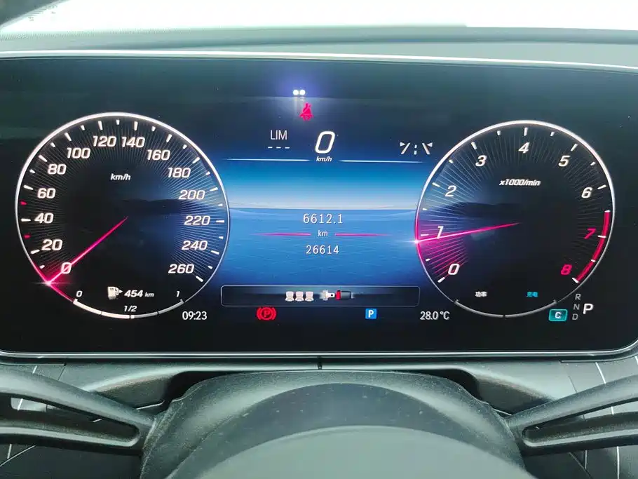 Mercedes-Benz C-Class — миниатюра 14