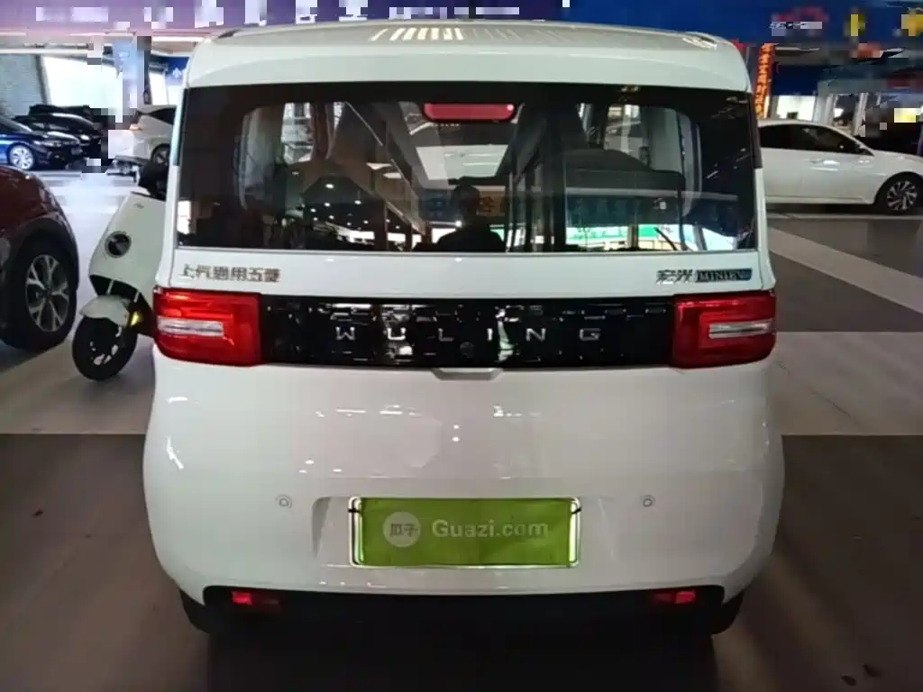 Wuling MINIEV — миниатюра 6