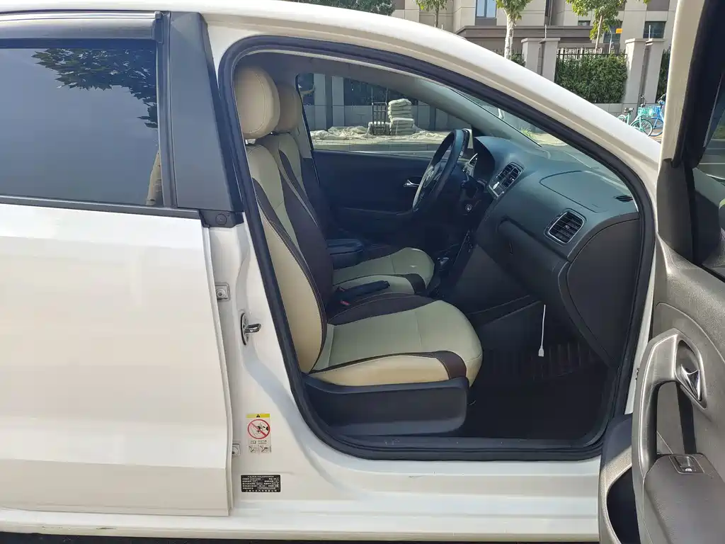 Volkswagen Polo — миниатюра 11