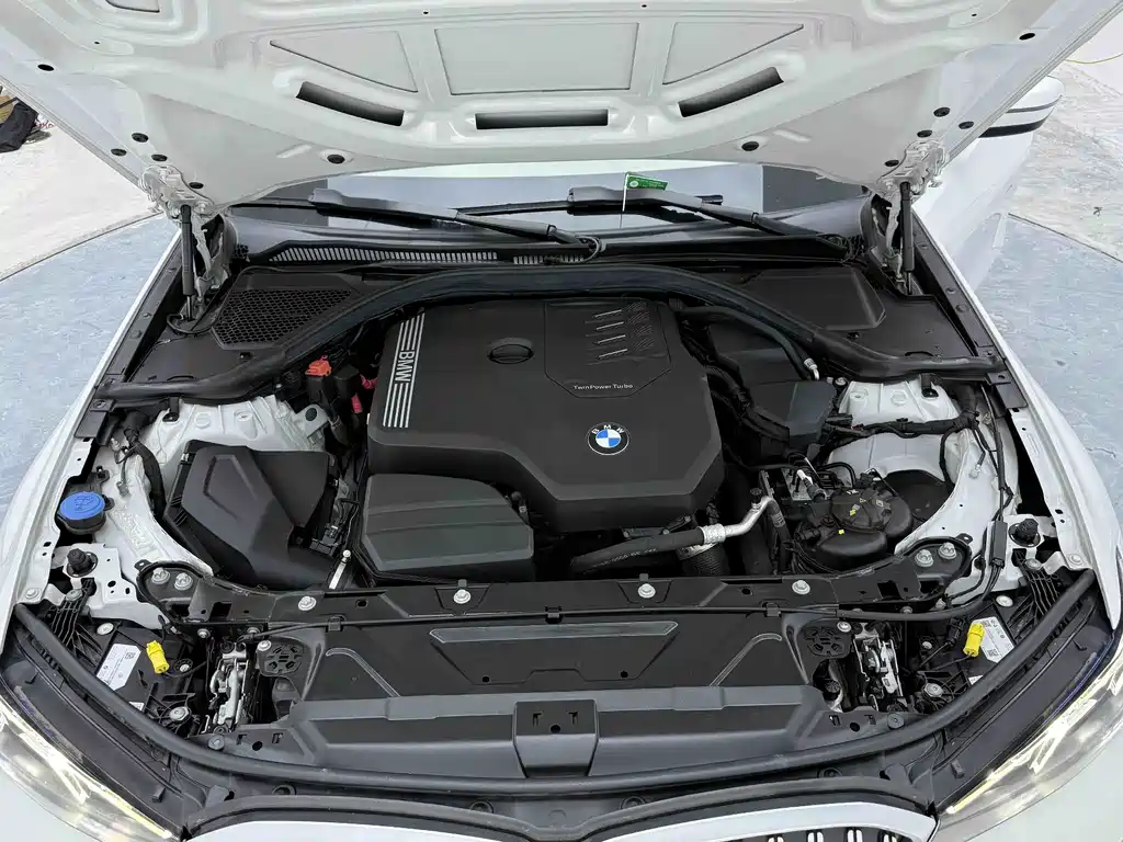 BMW 3 Series — миниатюра 21