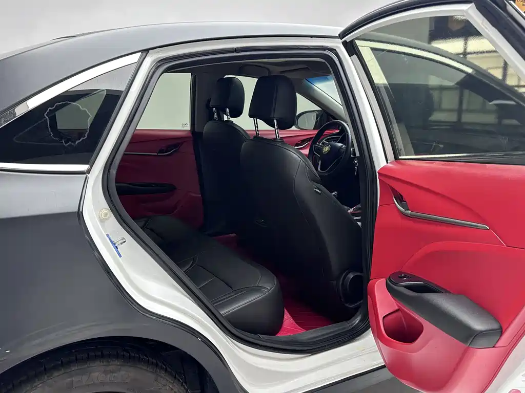 Buick Excelle — миниатюра 10