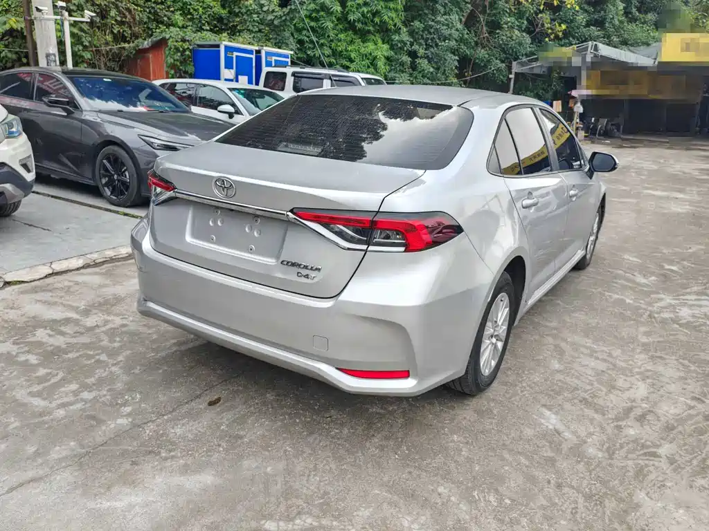 TOYOTA COROLLA