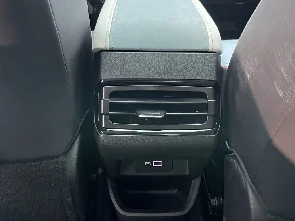Geely Emgrand S — миниатюра 26