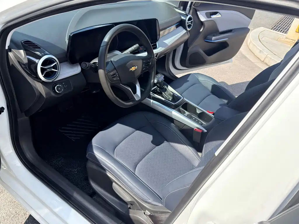 Chevrolet Monza — миниатюра 8