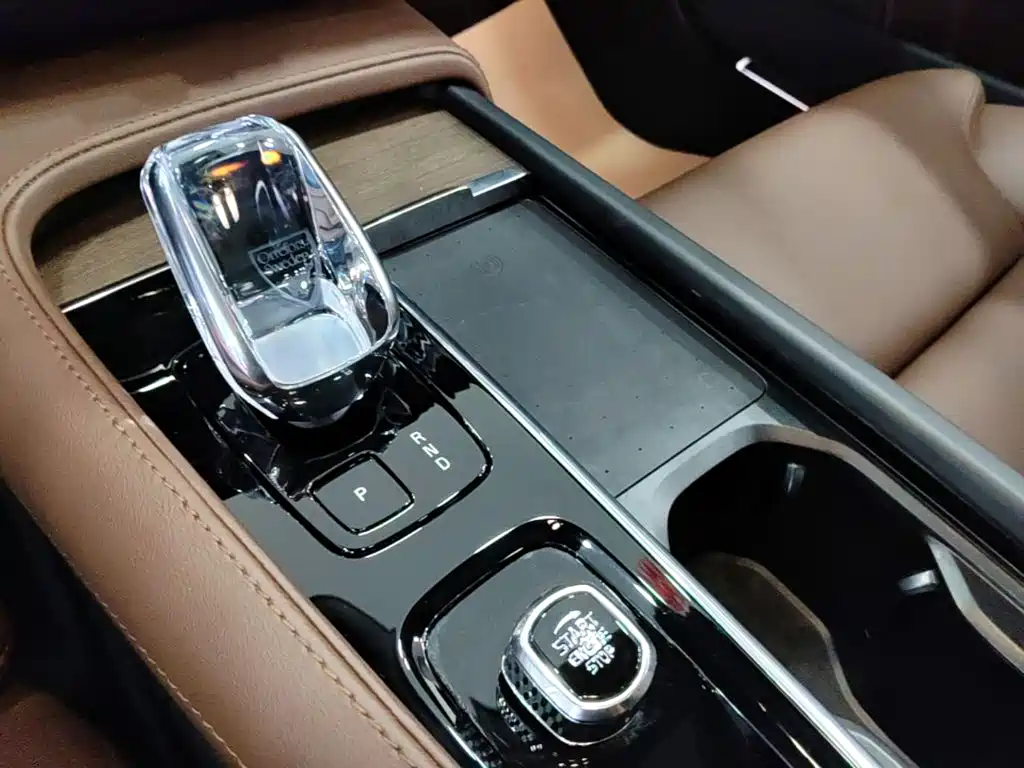 Volvo S90 — миниатюра 14