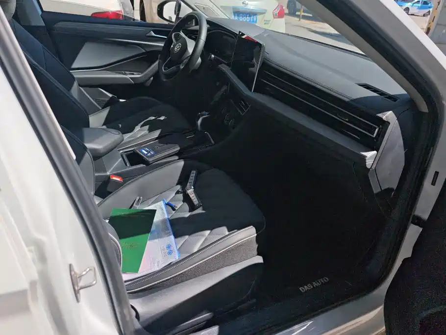 Volkswagen Sagitar — миниатюра 8
