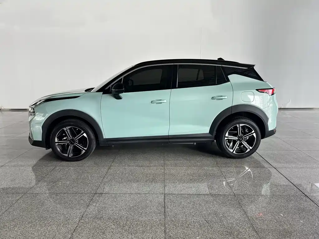 Lynk & Co 06 EM-P — миниатюра 2
