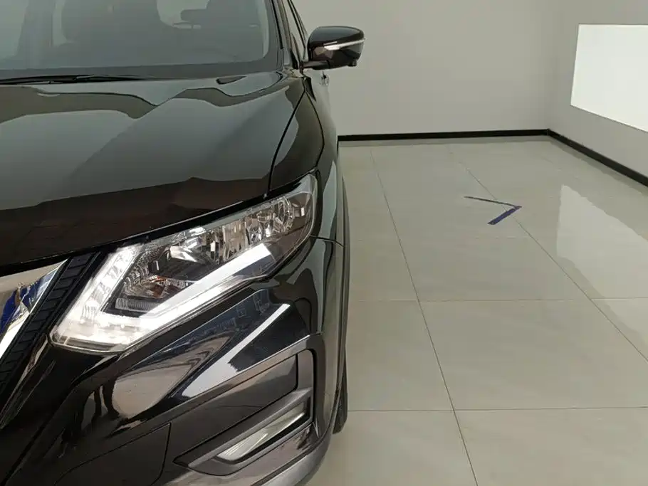 Nissan X-Trail — миниатюра 5
