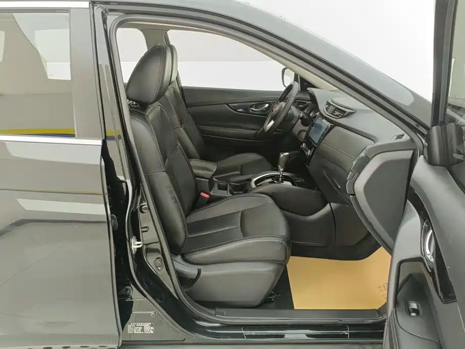 Nissan X-Trail — миниатюра 8