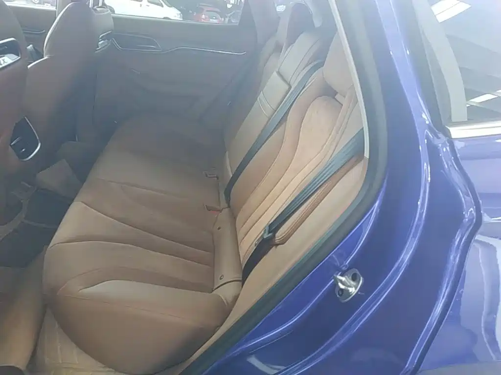 Roewe MARVEL X — миниатюра 17
