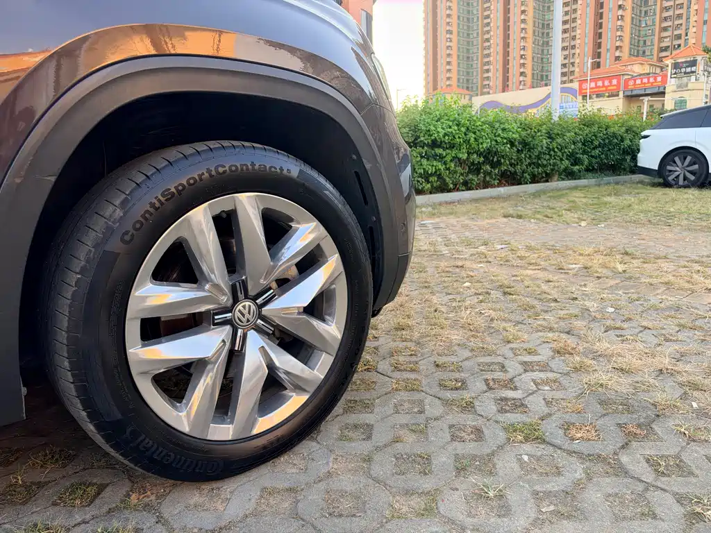 Volkswagen Teramont — миниатюра 8