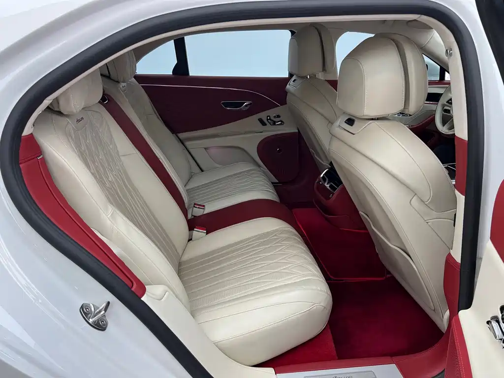 Bentley Flying Spur — миниатюра 4