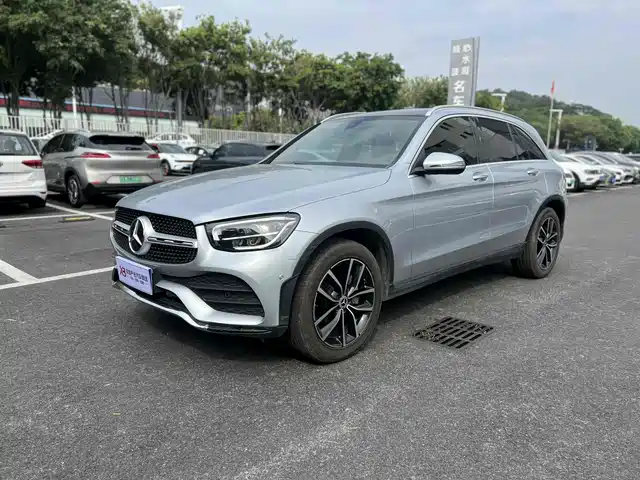 MERCEDES-BENZ GLC 2022