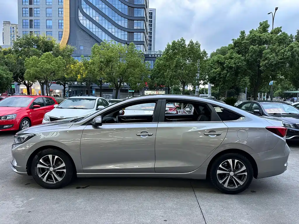 Changan Eado — миниатюра 7