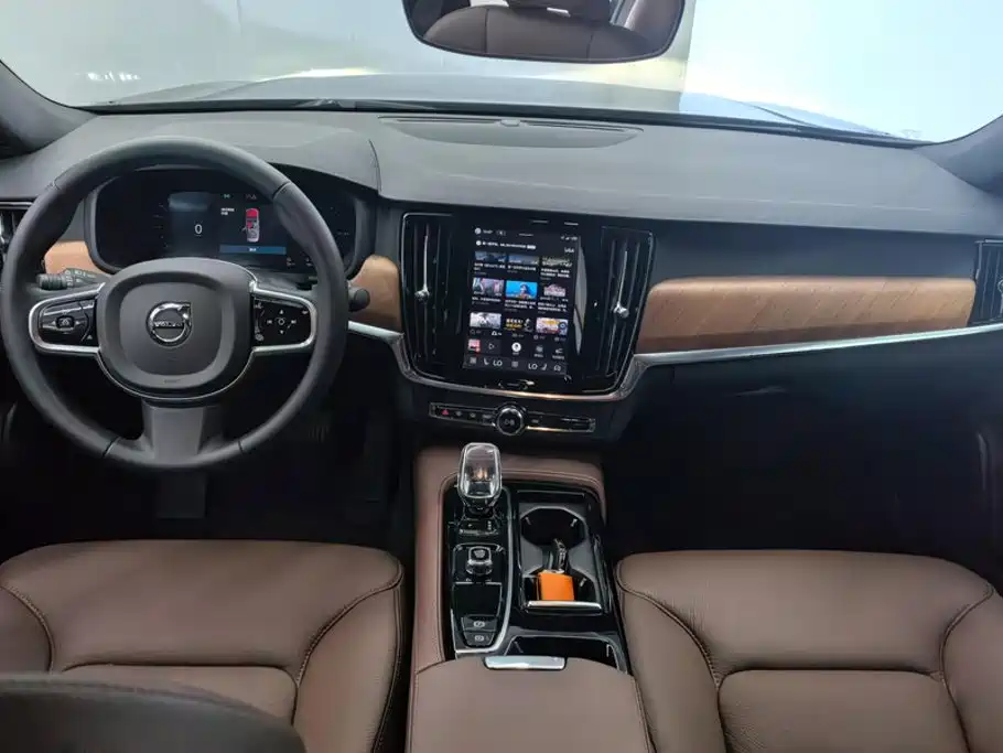 Volvo S90 — миниатюра 12