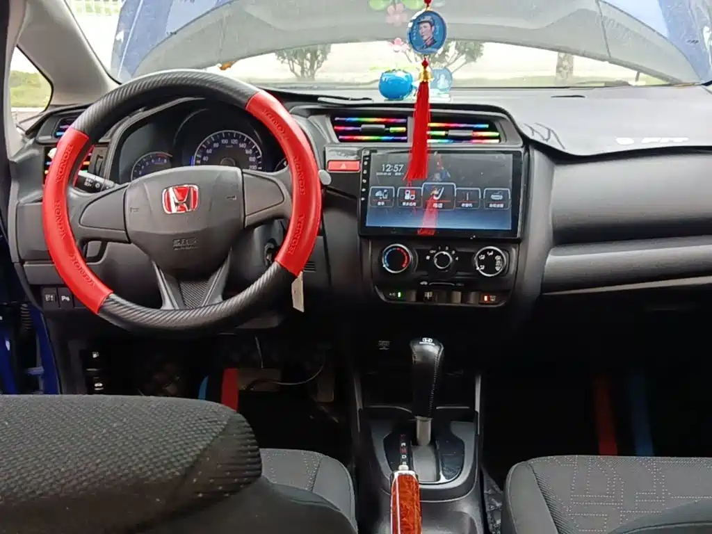 Honda Fit — миниатюра 10