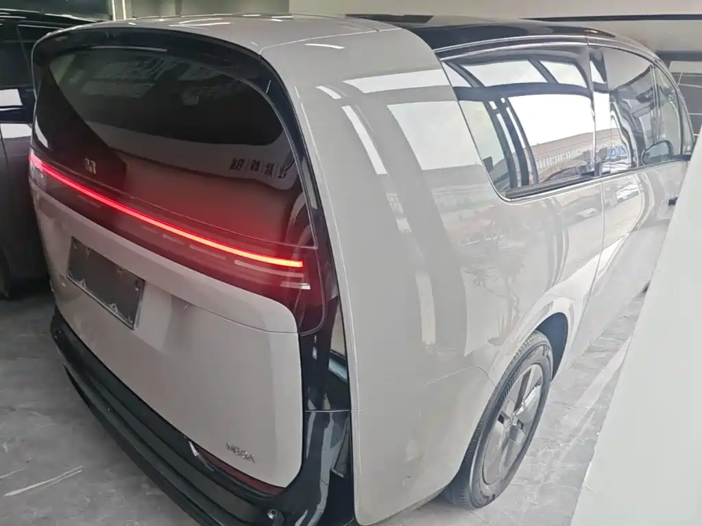 Li Auto Li MEGA — миниатюра 7
