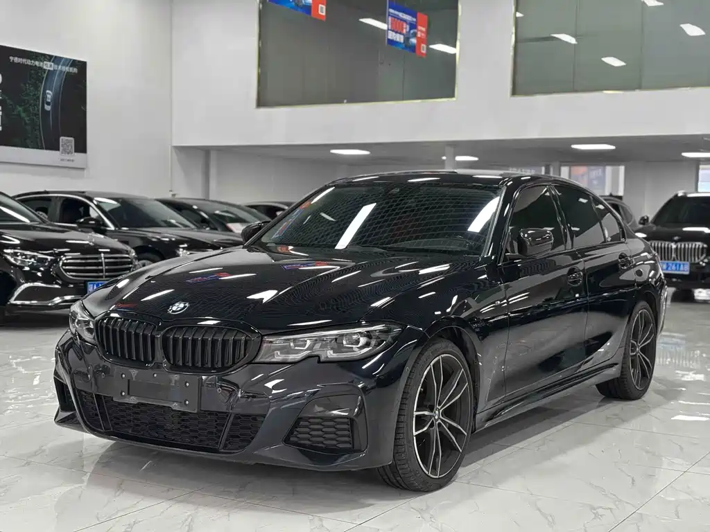 BMW 3 Series 2022 Facelift 325i M Sport Night Package