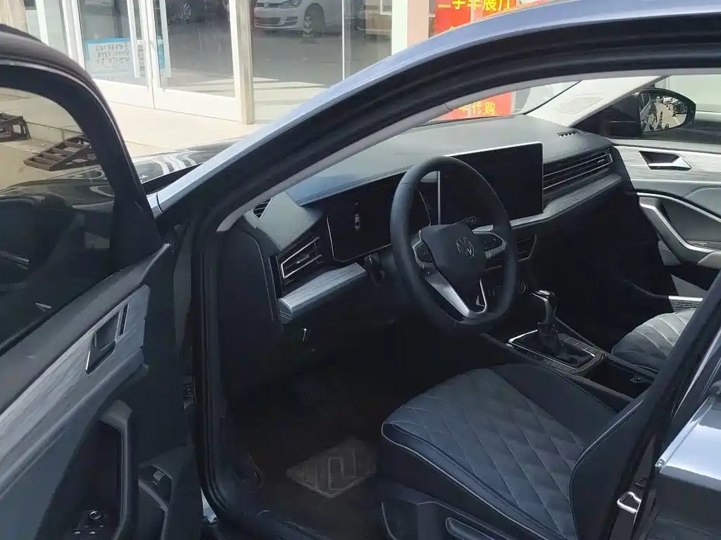Volkswagen Sagitar — миниатюра 4