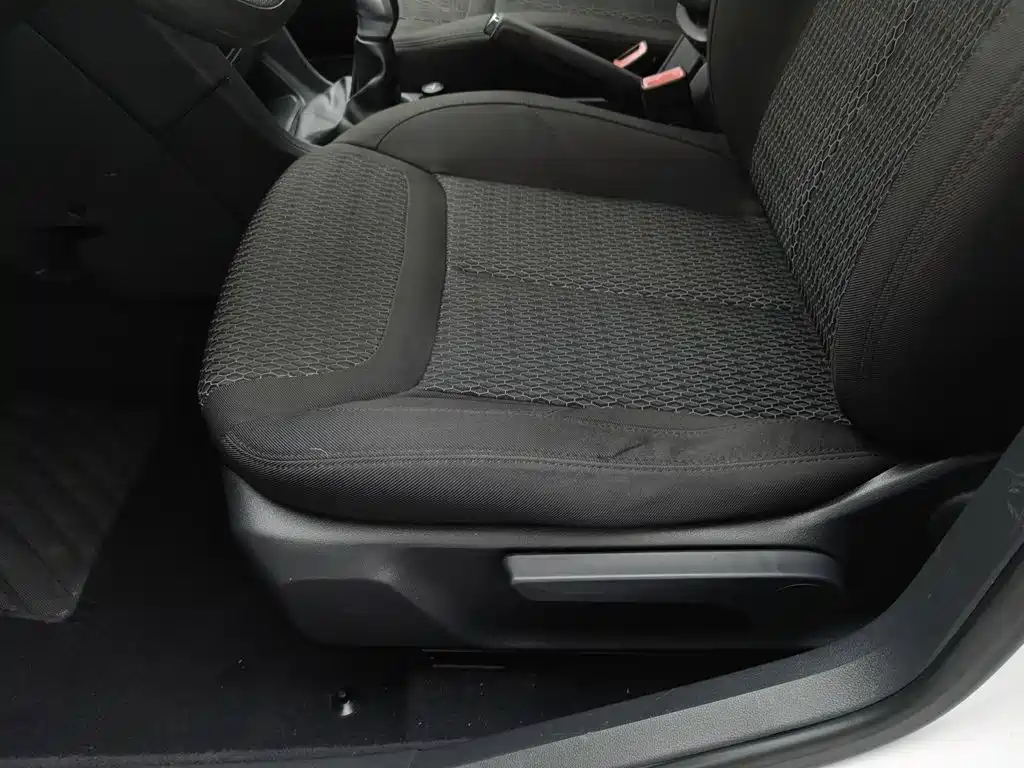 Peugeot 308 — миниатюра 20