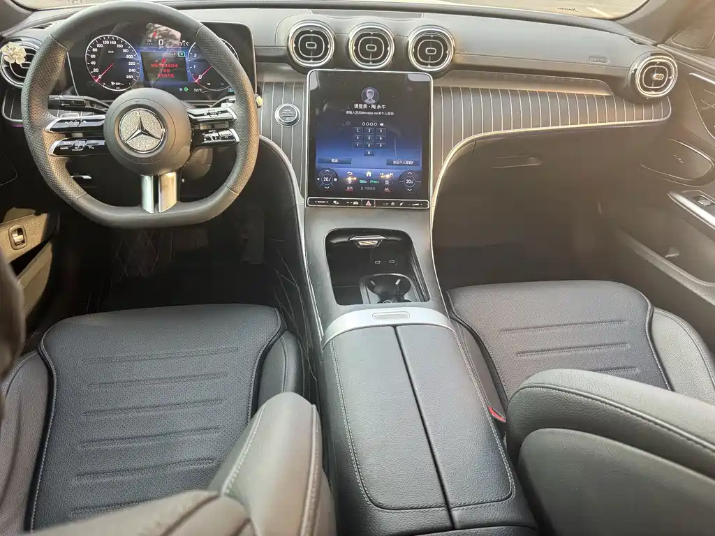 Mercedes-Benz C-Class — миниатюра 8