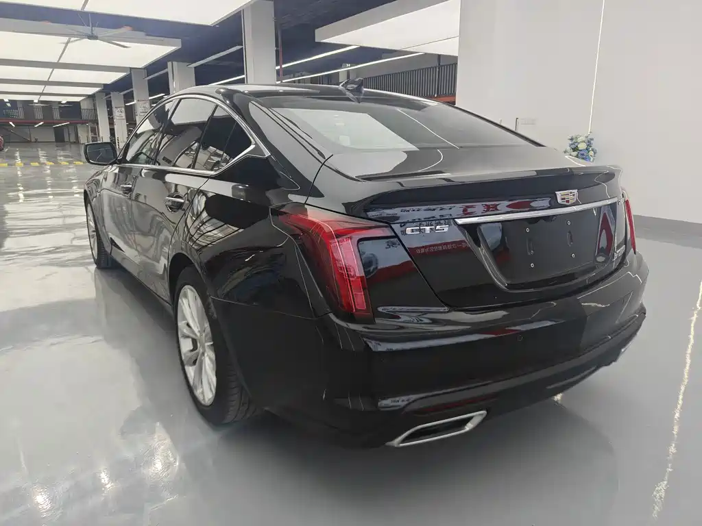 Cadillac CT5 — миниатюра 5