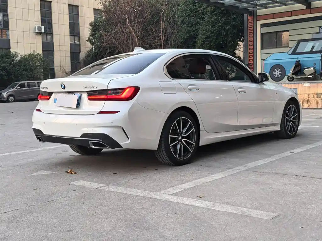 BMW 3 Series — миниатюра 19