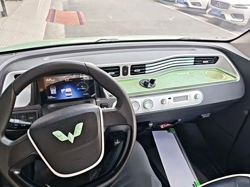 Wuling MINIEV — миниатюра 10